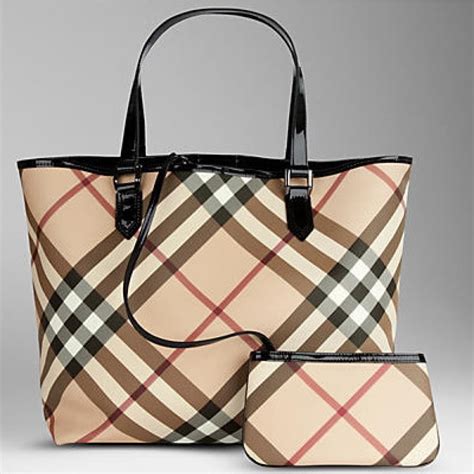 come riconoscere falso burberry borsa|Come riconoscere una borsa Burberry falsa .